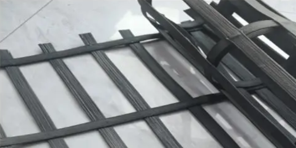 从成本优化与性能平衡看玻纤土工格栅在公路、铁路建设中的适配方案，泰安九洲土工材料提供专业支持