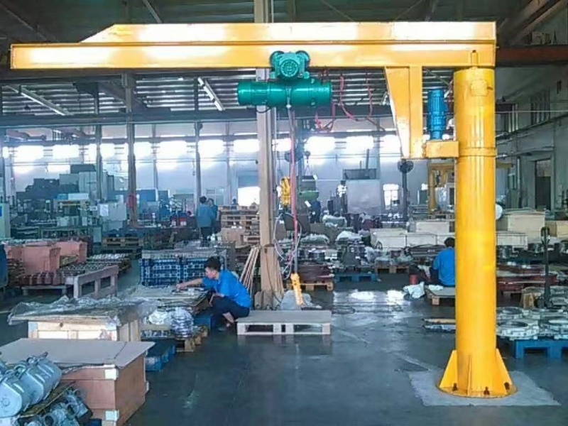 选择通用双梁桥式起重机公司应考虑哪些适配条件和选型标准?